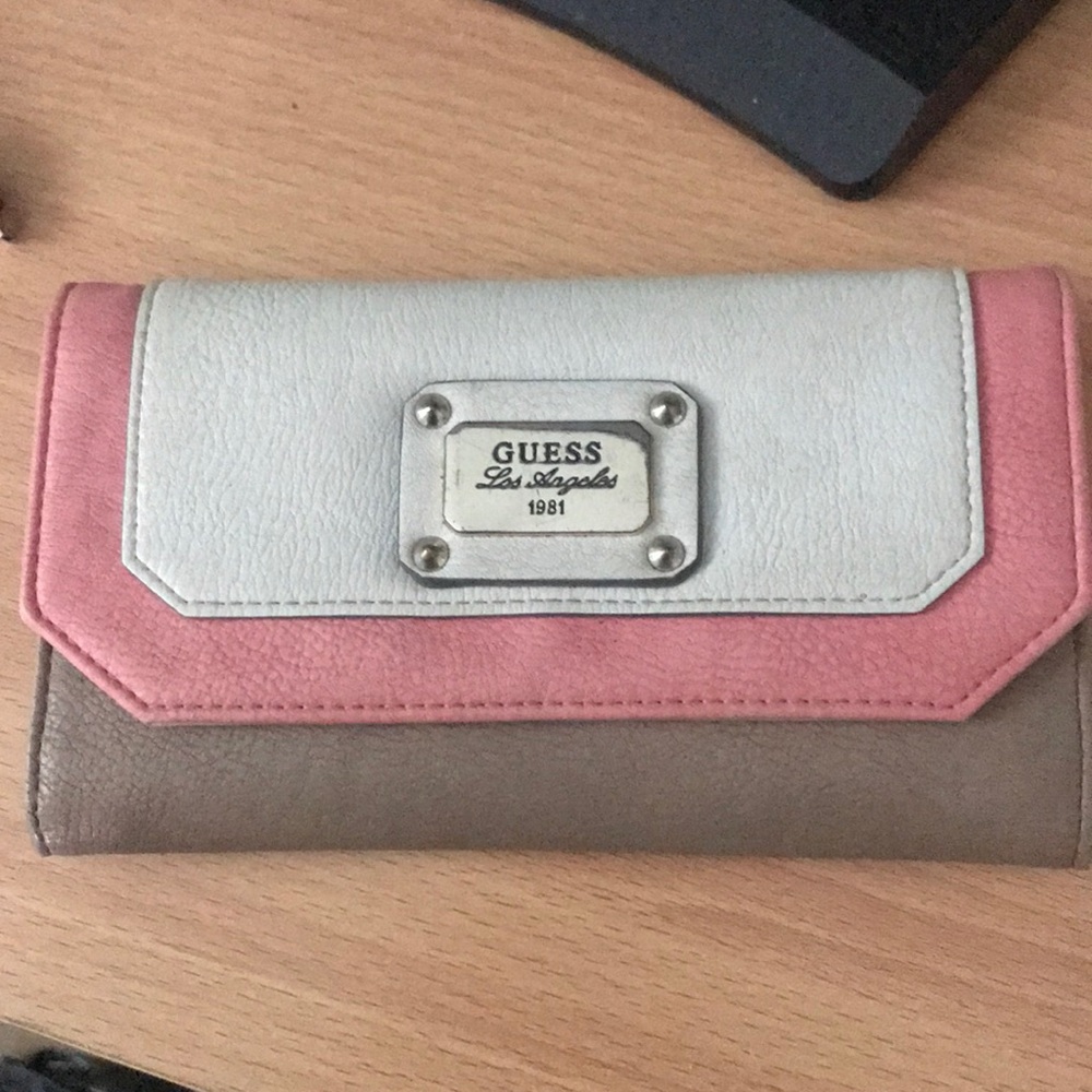 Guess wallet.